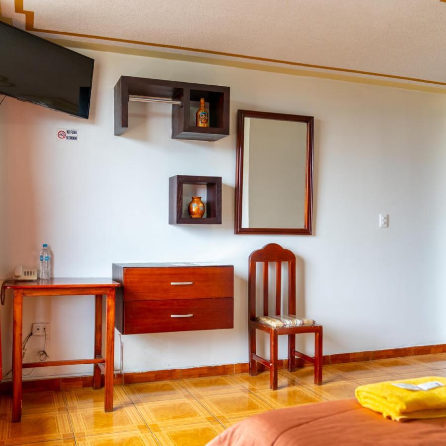 Mashy'S Hostal Otavalo Bagian luar foto