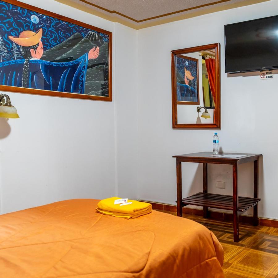 Mashy'S Hostal Otavalo Bagian luar foto