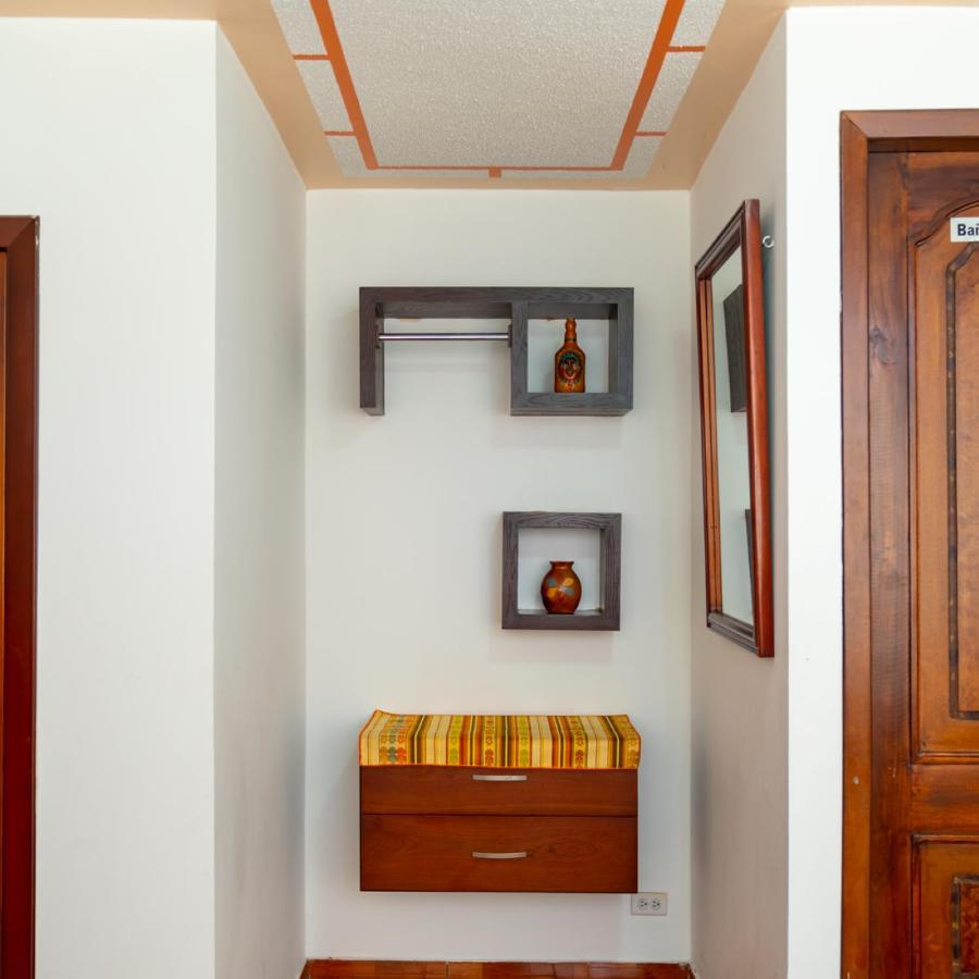 Mashy'S Hostal Otavalo Bagian luar foto