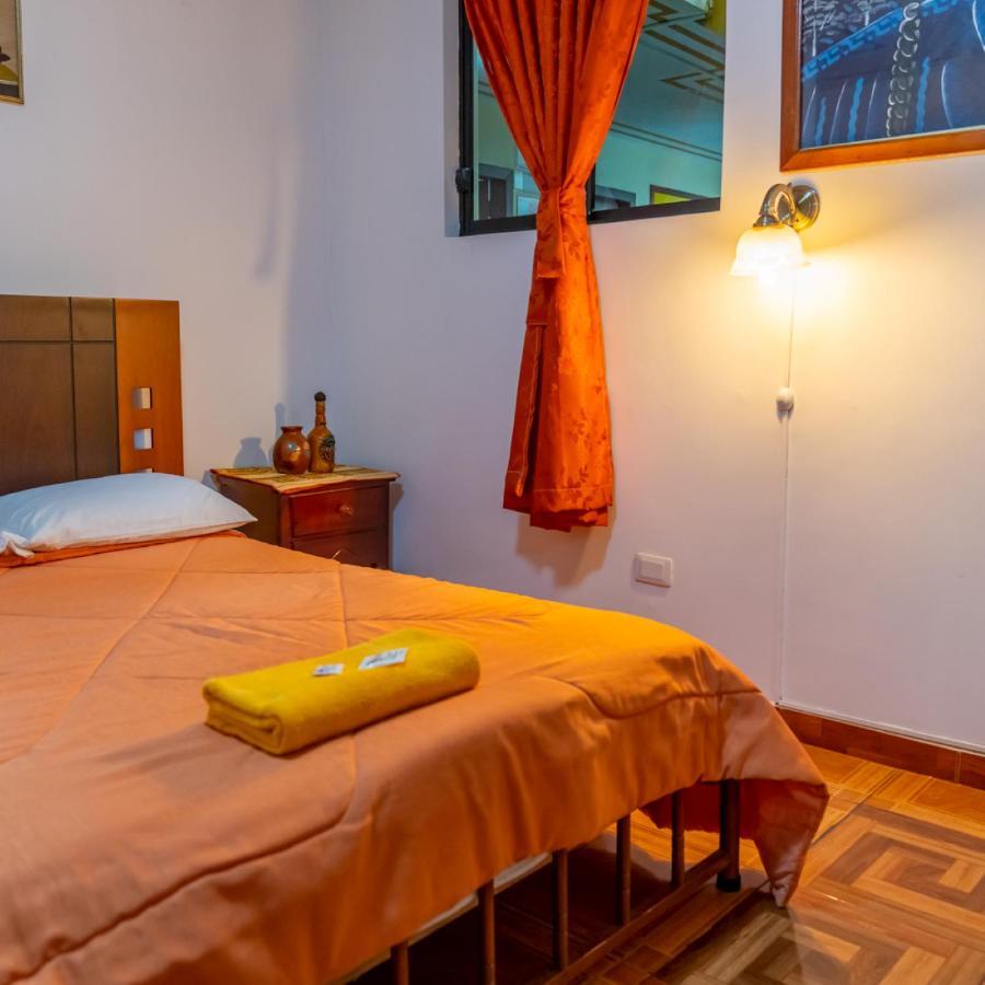 Mashy'S Hostal Otavalo Bagian luar foto