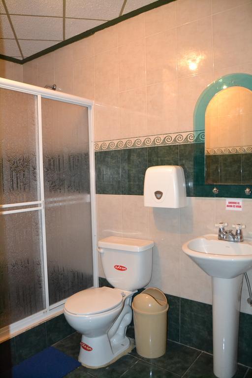 Mashy'S Hostal Otavalo Bagian luar foto